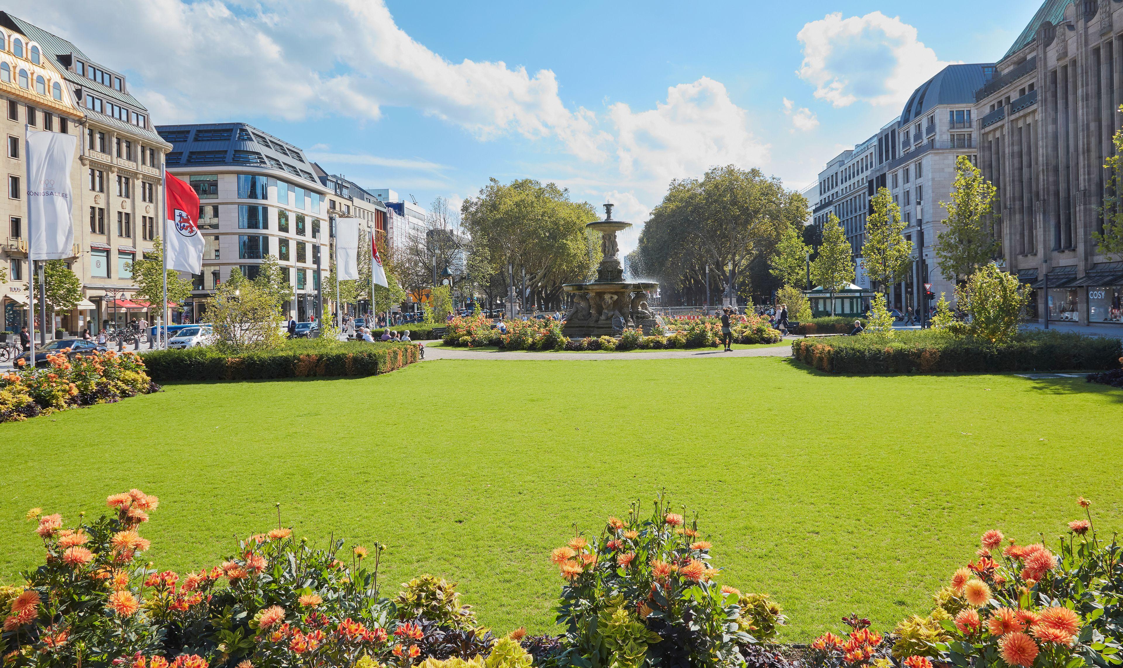 Living Hotel Duesseldorf, Dusseldorf